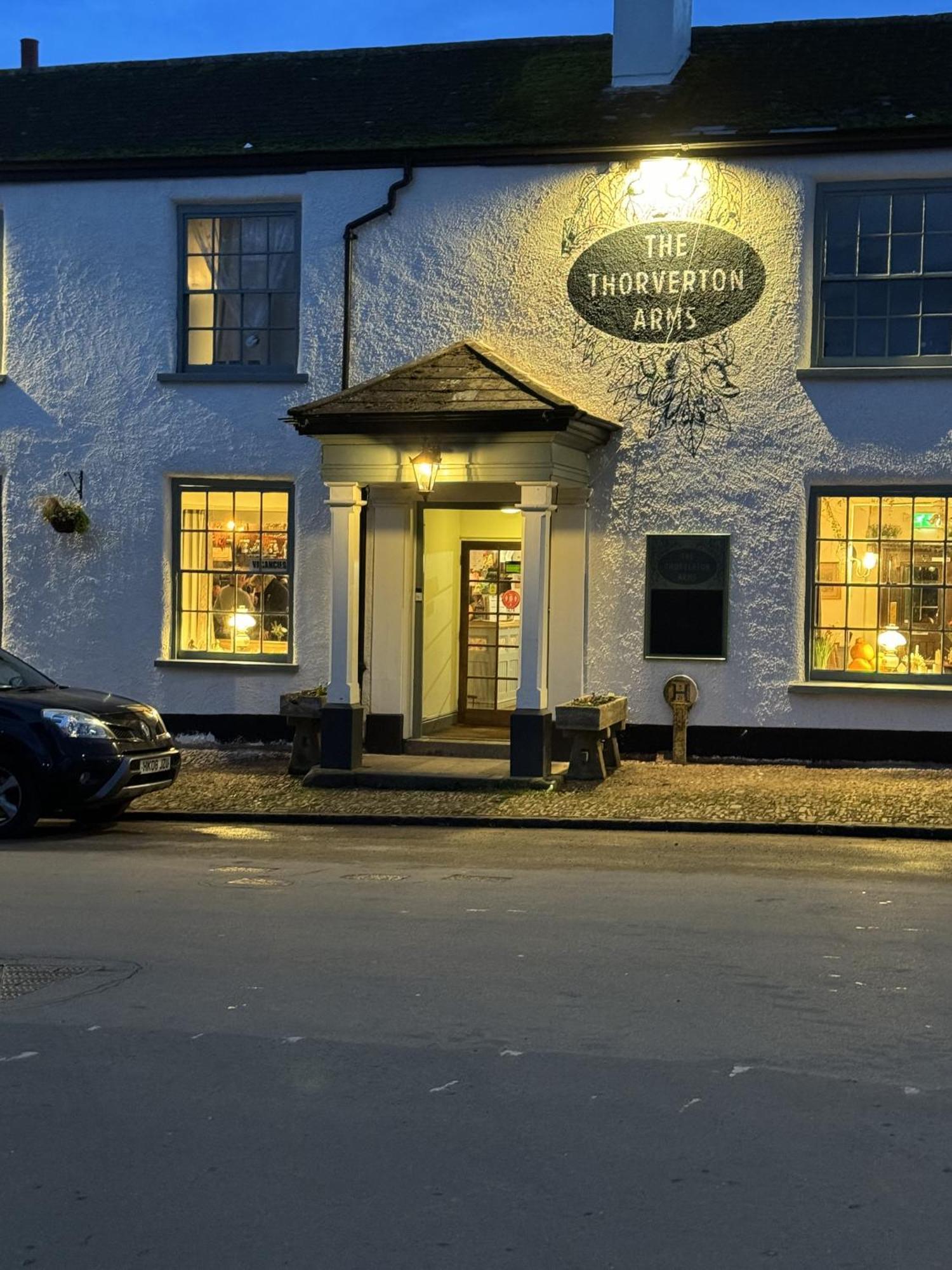 Thorverton Arms Стая снимка