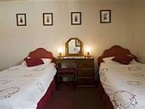 Thorverton Arms Екстериор снимка